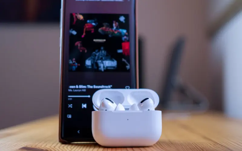 انواع دلیل وصل نشدن هندزفری به گوشی