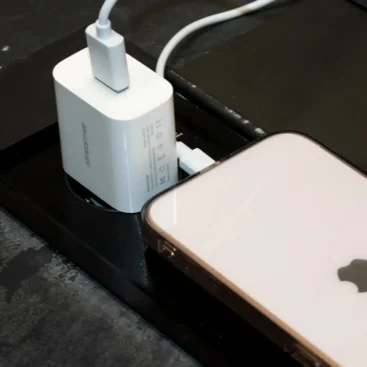 سلامت باتری آیفون تا چند درصد خوب است