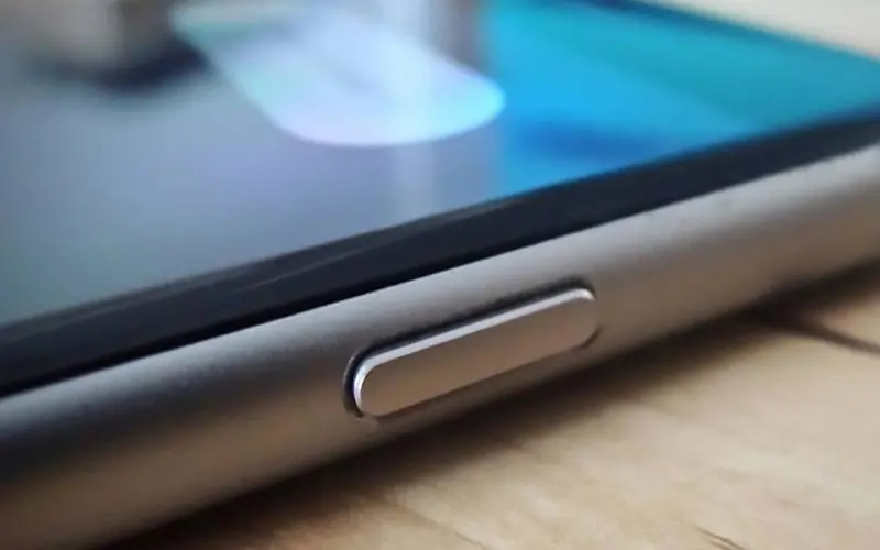 روشن كردن گوشی بدون دكمه پاور 