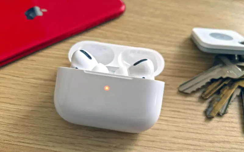 علت چشمک زدن ایرپاد هنگام شارژ