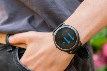 بررسی ساعت هایلو سولار