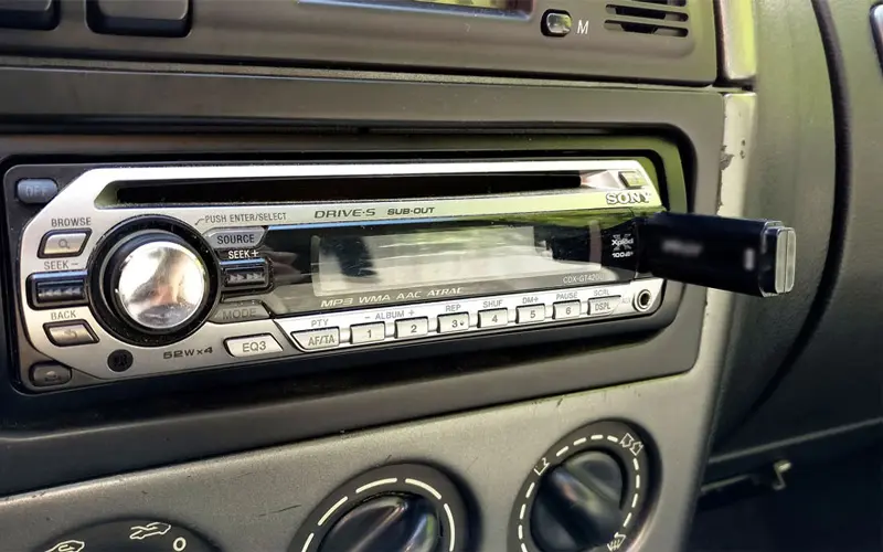 فلش مموری برای ضبط ماشین