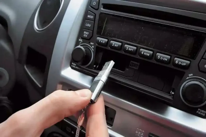 فلش مموری برای ضبط ماشین