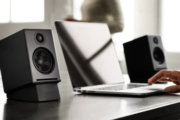 اتصال اسپیکر به کامپیوتر