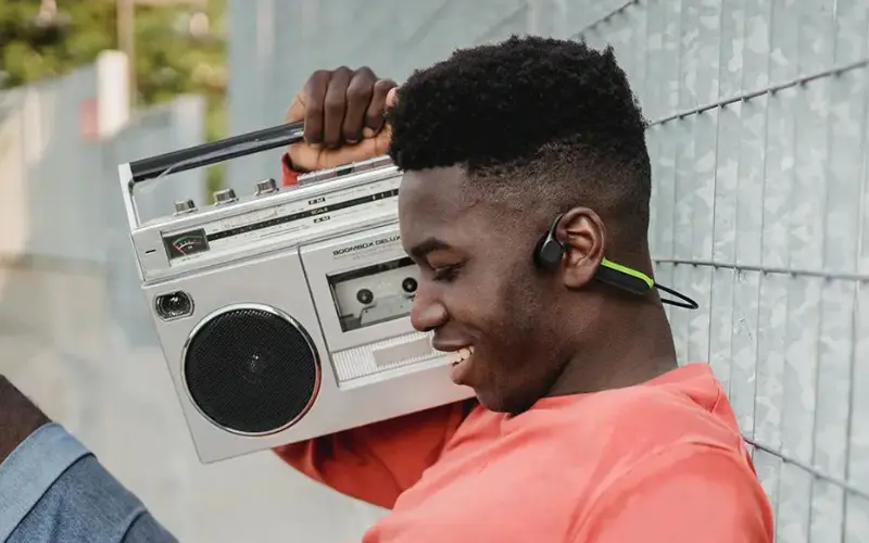 بهترین هدفون های نویز کنسلینگ در بازار