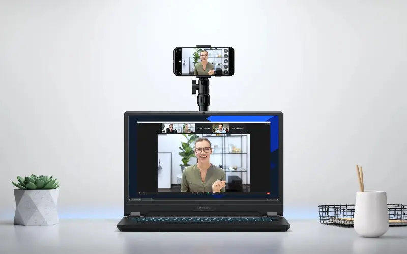 استفاده از دوربین گوشی به جای وب کم